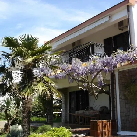Apartment Beachfront 4526-1